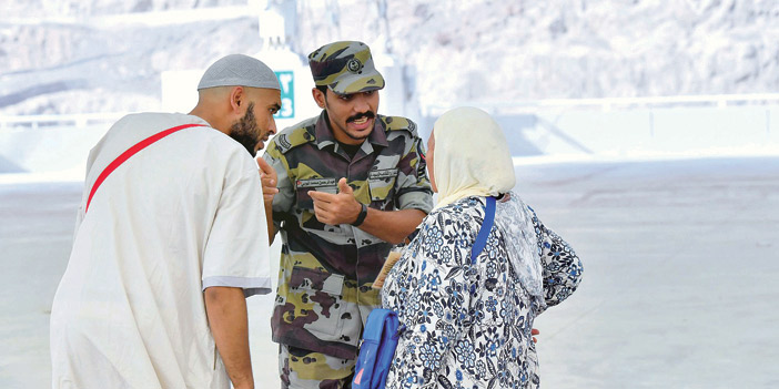  رجال الأمن... روح عالية في التعامل مع الضيوف حجاج بيت الله الحرام