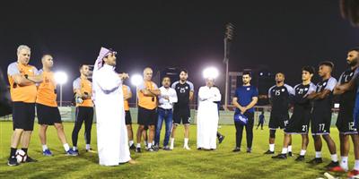 الشباب ينهي تحضيراته للهلال.. والبلطان يحفز اللاعبين 