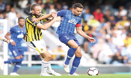  الهلال والاتحاد تباين في الطموحات والآمال