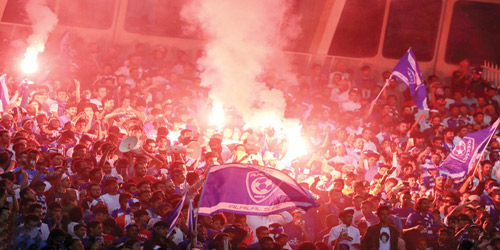  جمهور الهلال ملأ مدرجات ملعب الشرائع