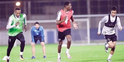 الهلال يمدد عقد لاعبه أحمد أشرف ويبحث إعارته 