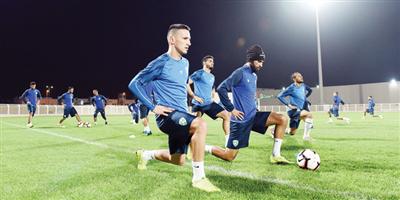 الفتح يستعد للهلال بكامل نجومه 