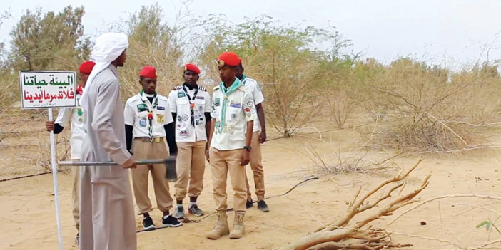  جانب من حملة التوعية بمخاطر الاحتطاب الجائر بوادي الدواسر