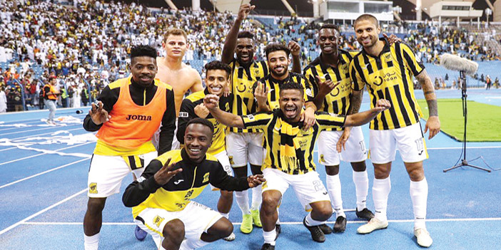  لاعبو الاتحاد وفرحة الفوز