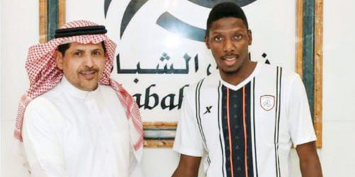  لاعب المواليد عمران آدم انضم للشباب