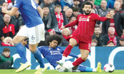  إصابة محمد صلاح خلال لقاء فريقه ضد ليستر سيتي