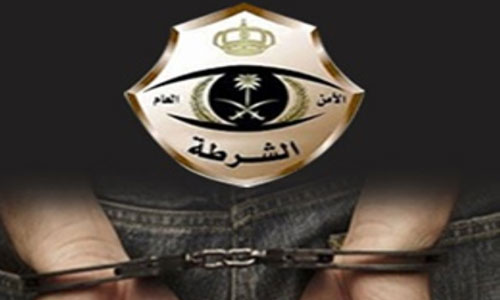 القبض على عصابة تصنع وتروج الخمور 