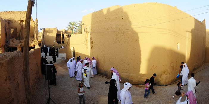  زوار في بلدة المجمعة التراثية