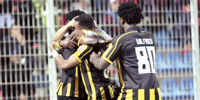  لاعبو الاتحاد يحتفلون بالهدف