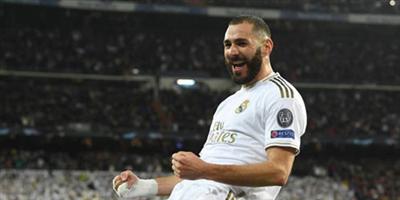 وكيل كريم بنزيما يؤكِّد تمديد عقد اللاعب مع ريال مدريد حتى 2022 