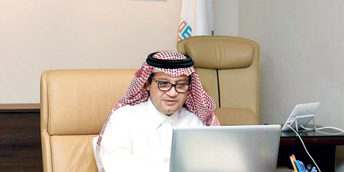  د. الداود يوقع مذكرة التفاهم عن بعد