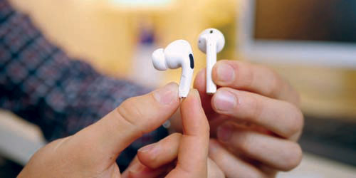 هل اشتريت سماعة  AirPods ثم اكتشفت أنها مقلَّدة؟ 