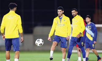 النصر يجري مرانه الأول على ملعب مرسول بارك 