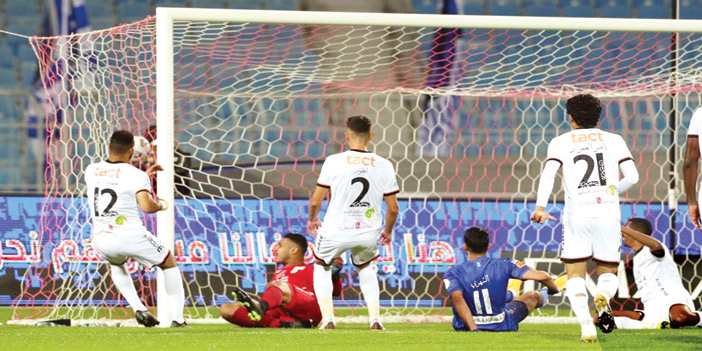  لقاء الهلال والشباب انتهى بالتعادل