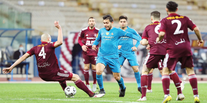  لقطة من مباراة النصر والفيصلي وانتهت بفوز الأول 3-2