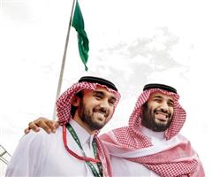 ولي العهد ينصف عمل وزير الرياضة 