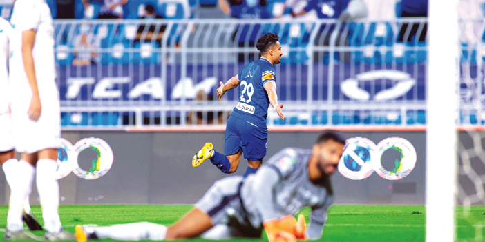 الهلال يُحدّث قائمة «الخُماسيات» الزرقاء بالأهلي 