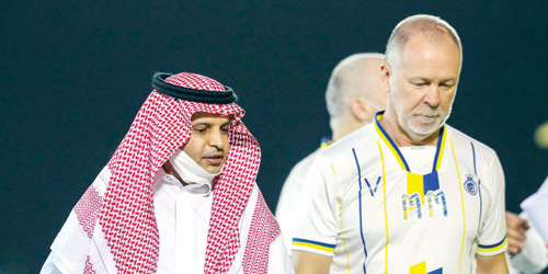  رئيس النصر في حديث مع مينيز