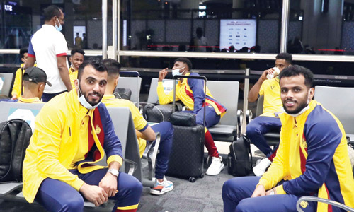  عدد من لاعبي النصر في المطار