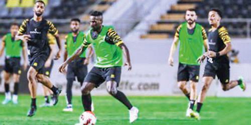 الاتحاد يغادر إلى دبي بعد الطائي 