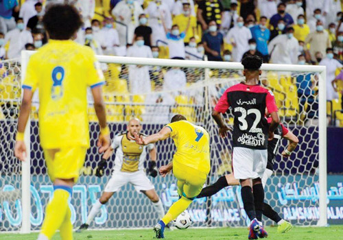  النصر يستضيف الرائد