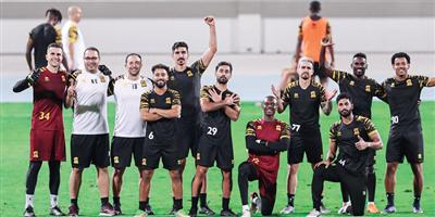 الاتحاد يدعم صفوفه بلاعبين جدد ويلاقي العين غداً 