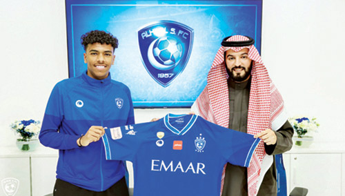 الهلال يمدد عقد مصعب الجوير سنتين إضافيتين 