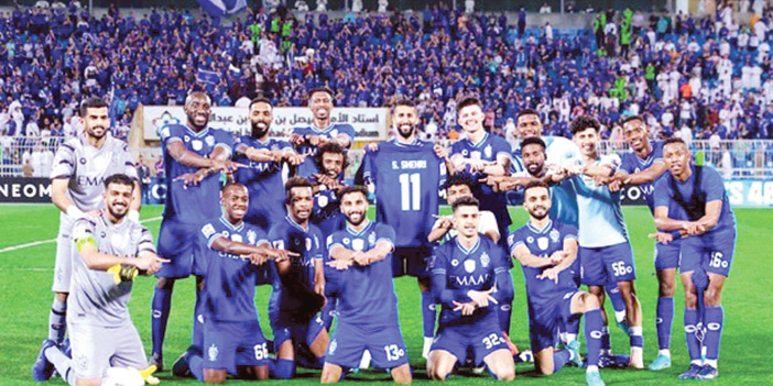  لاعبو الهلال يحتفلون بالفوز