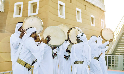 الفنون الشعبية بنجران.. ألوانٌ تملأ أيام عيد الفطر أفراحاً 