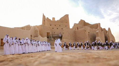 بدء استقبال الزوار في حي الطريف التاريخي ومنطقة المطاعم بمطل البجيري 