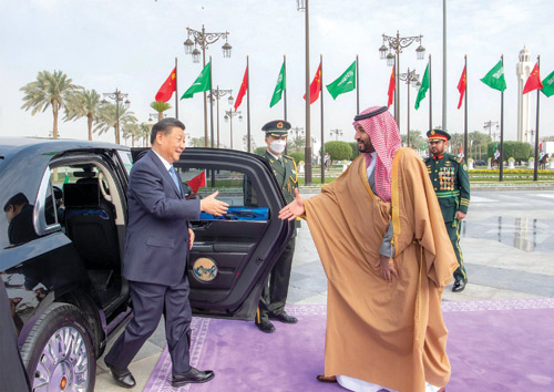 ولي العهد خلال استقباله الرئيس الصيني