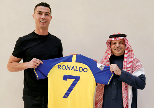  من توقيع النصر مع رونالدو