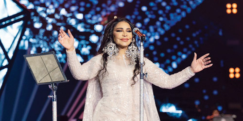 مسرح «أبو بكر سالم» يشهد حفلًا فنيًا ساهرًا للفنانة أحلام 