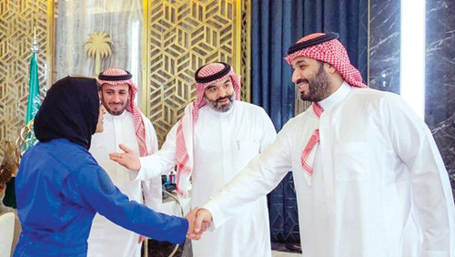 الأمير محمد بن سلمان يستقبل رواد الفضاء