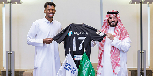  من توقيع محمد الربيعي للهلال