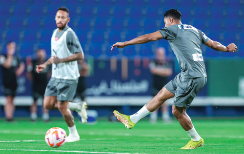 الهلال أنهى تحضيراته لمواجهة الشباب 