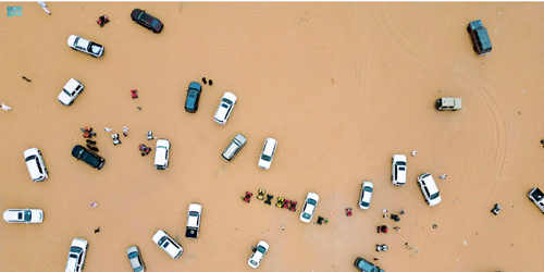 أجواء المطر تجذب هواة التطعيس بالجوف 