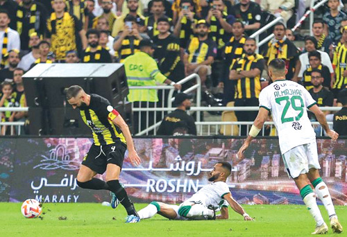 الأهلي والاتحاد يتنافسان على المركز الثالث