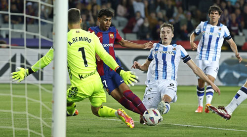 برشلونة يهزم ريال سوسيداد 2 - 0 